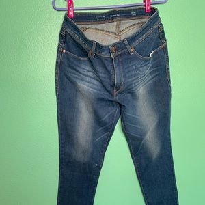 Levi’s Mid rise Curve Jeans